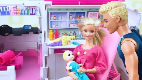 芭比娃娃公主玩具，芭比肯和小芭比过家家玩具故事