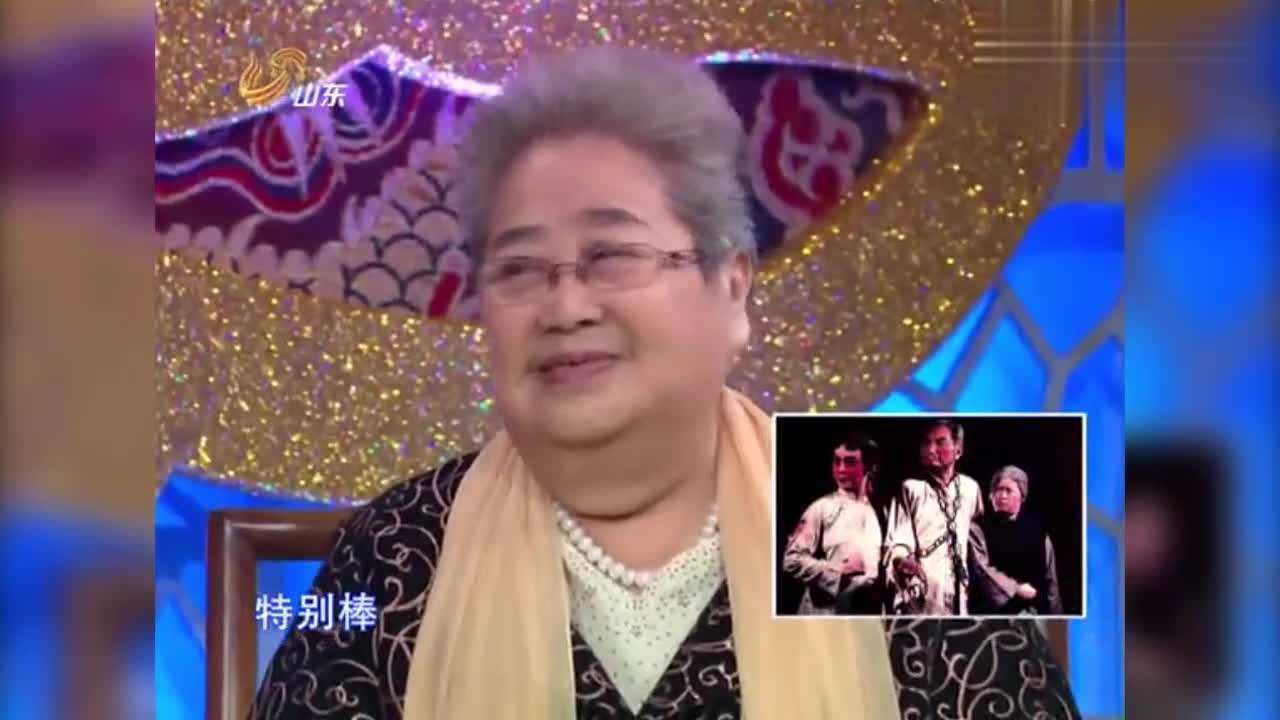 京剧名家赵鸣华演唱讲家史年过8旬唱功了得全场尖叫