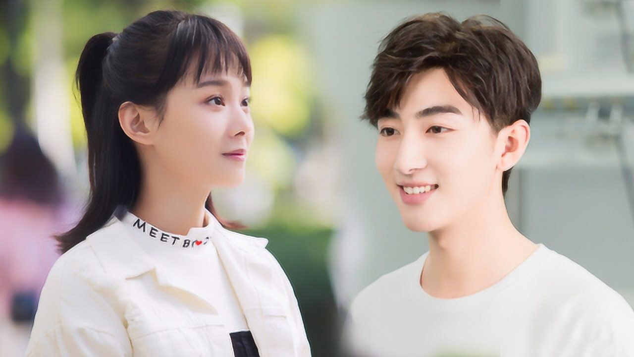 《满满喜欢你》满左夫妇高甜名场面!满眼都是你,撩甜.