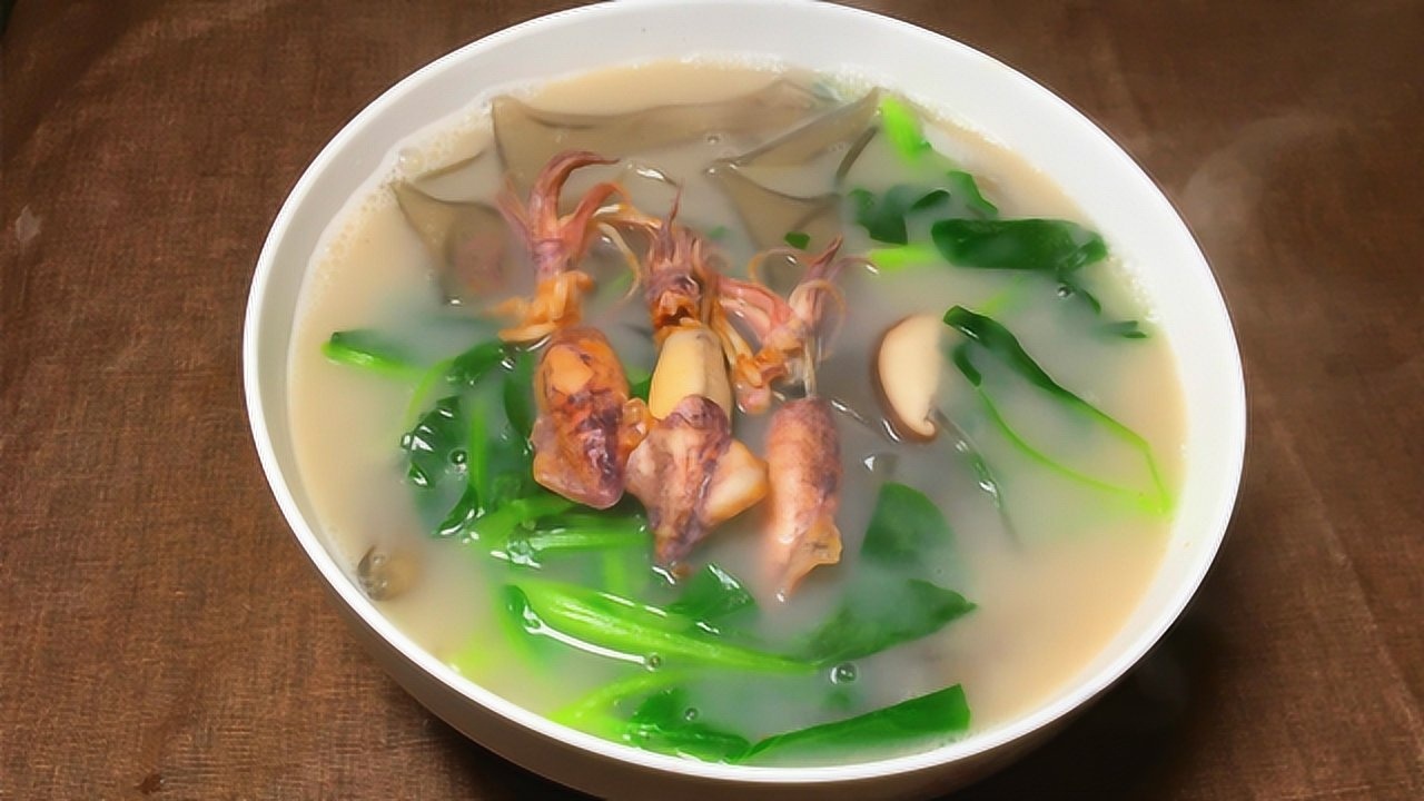 非常鲜美的籽乌粉皮汤做法,孩子一口气喝了两大碗