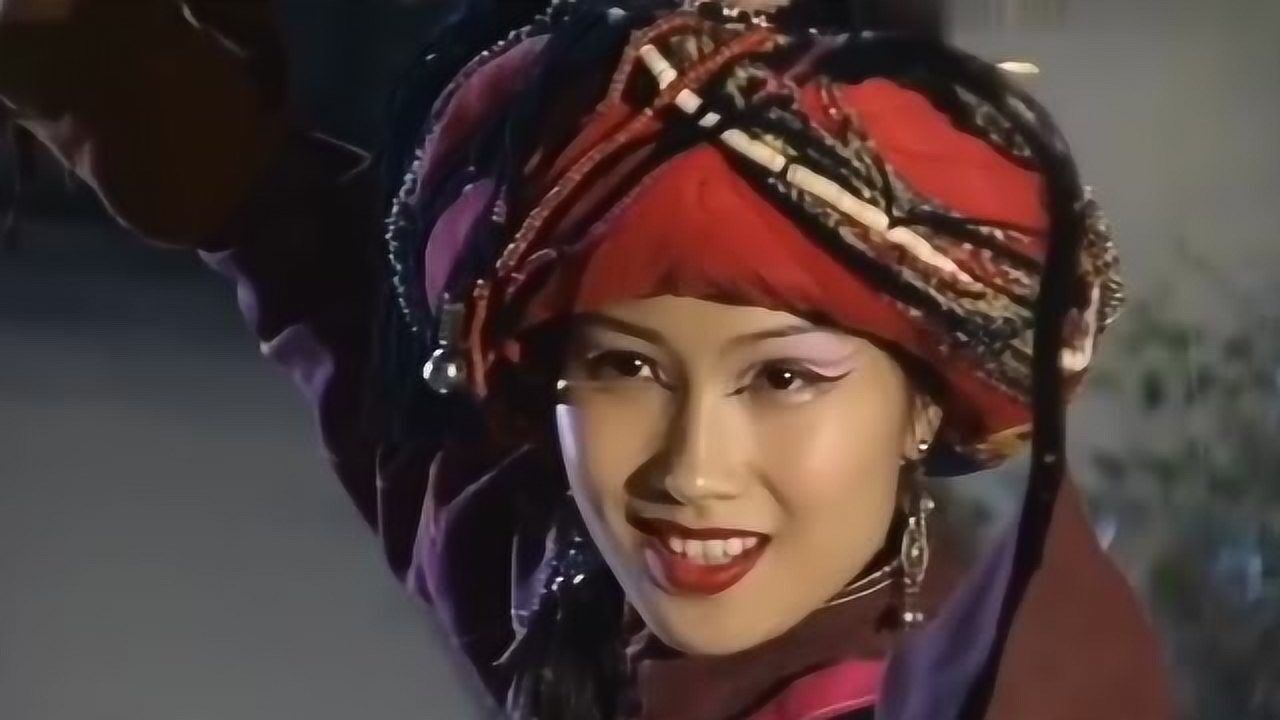 袁承志大战五毒教教主,金蛇剑一出谁与争锋,此战太精彩了