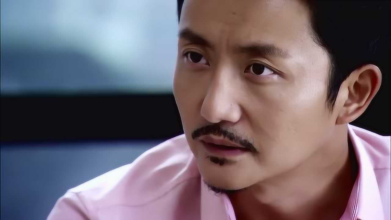 刘展鹏说请她帮他一个忙带她去用天文望远镜看星星