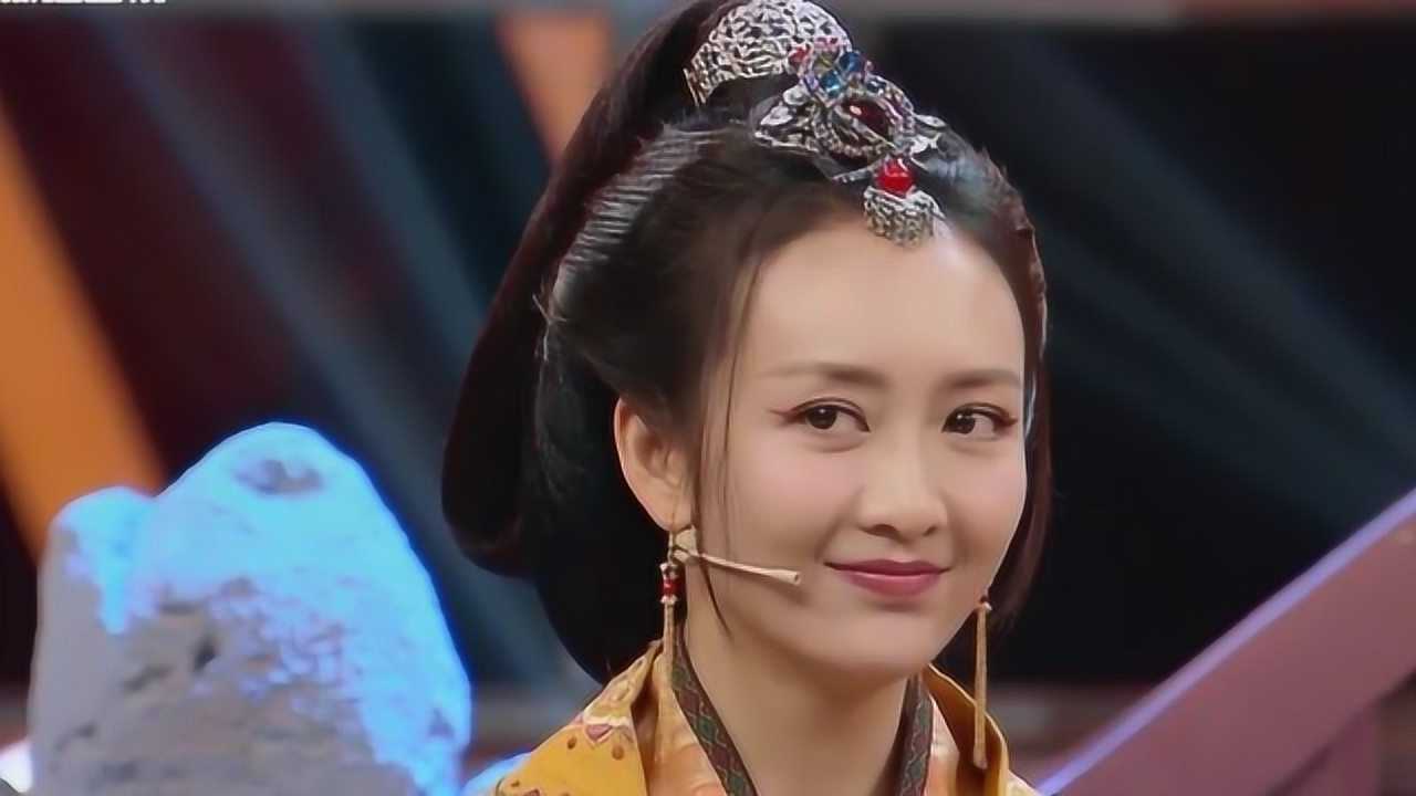 王牌对王牌:游戏环节,王鸥口误说错,结果被众人怀疑是卧底