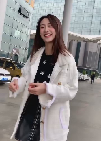 多少人的梦中情人第一个来上早班的小姐姐苏宁豪哥「车模之家」