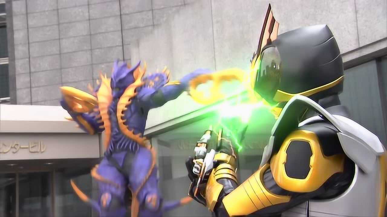 假面骑士kabuto骑士黄蜂使出终极绝招骑士突刺太强了吧