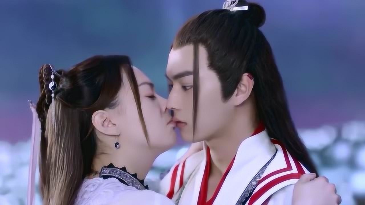 《从前有座灵剑山》王舞主动吻王陆,王陆全程睁着眼,不敢相信!