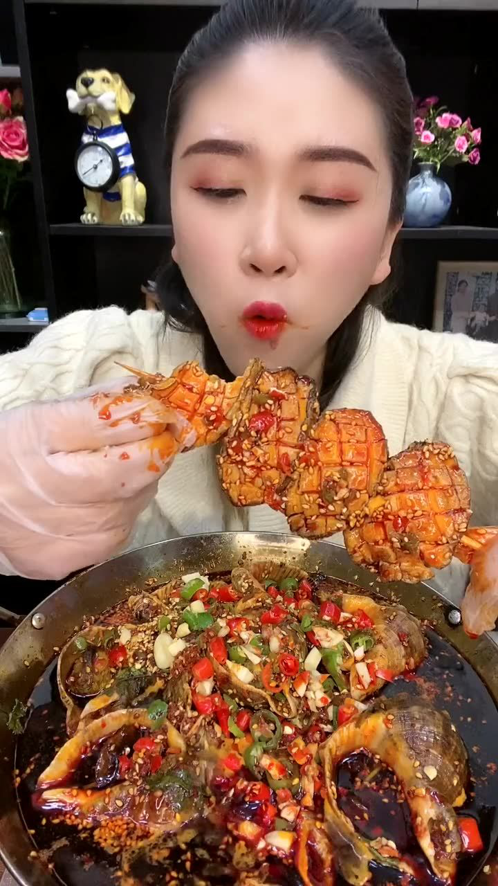 鲍鱼串开吃了,一口一个就是过瘾