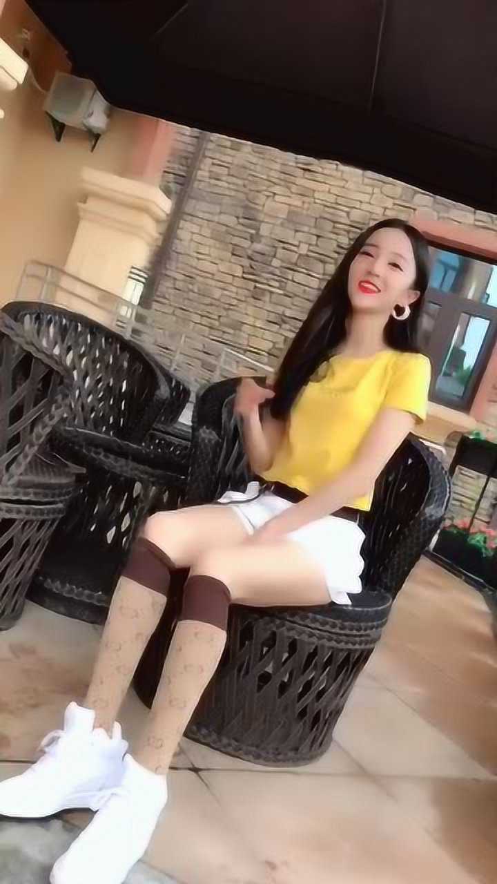 小姐姐性感热舞,网友:小姐姐我们做朋友吧