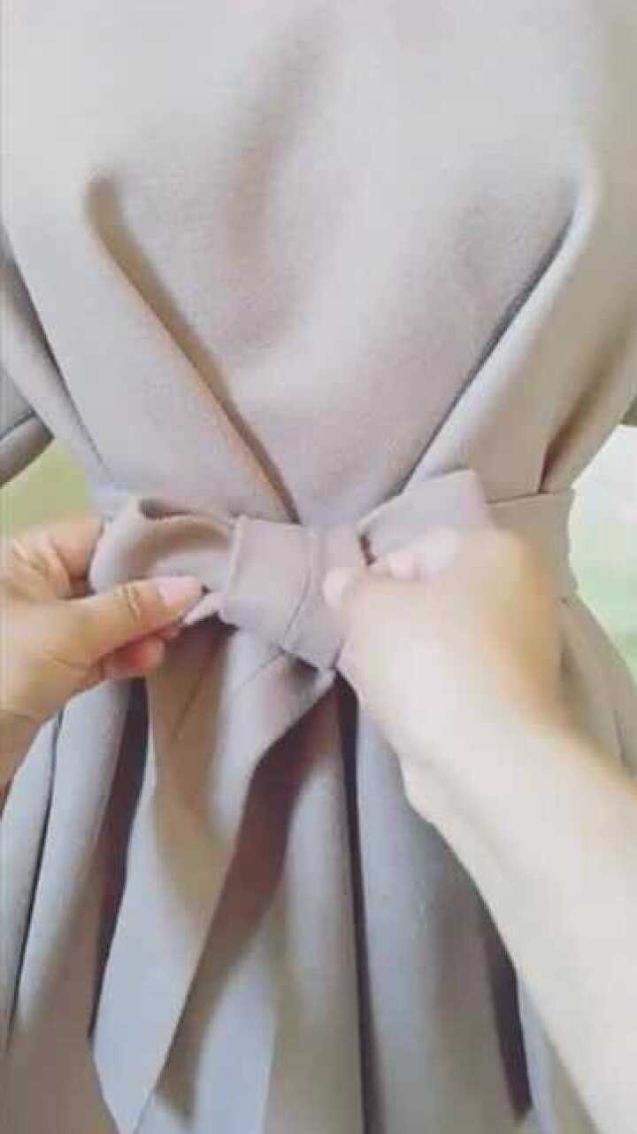 慢动作教你这样系蝴蝶结衣服瞬间变特色