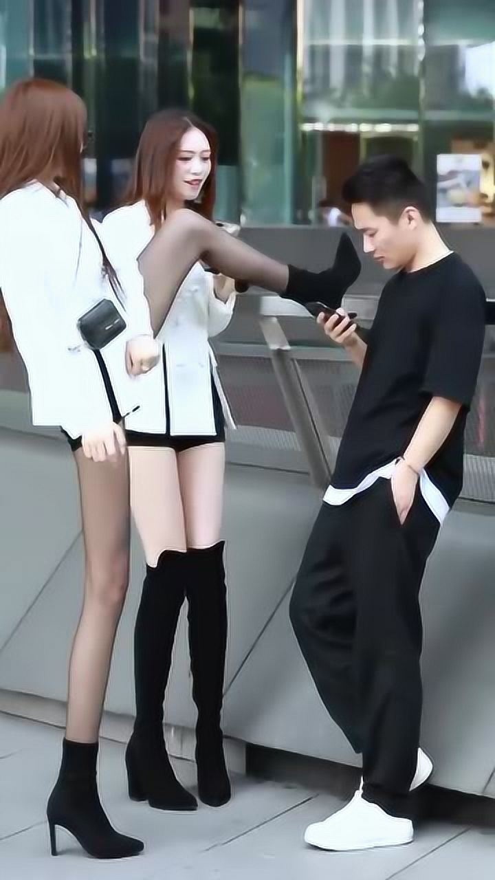 小姐姐腿长也不能这样啊,你男朋友会不高兴的!