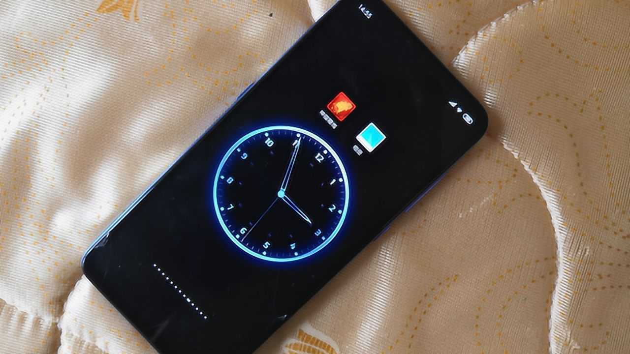 手机桌面放一个水滴时钟像时钟掉在水里一样滑动屏幕水波涟漪