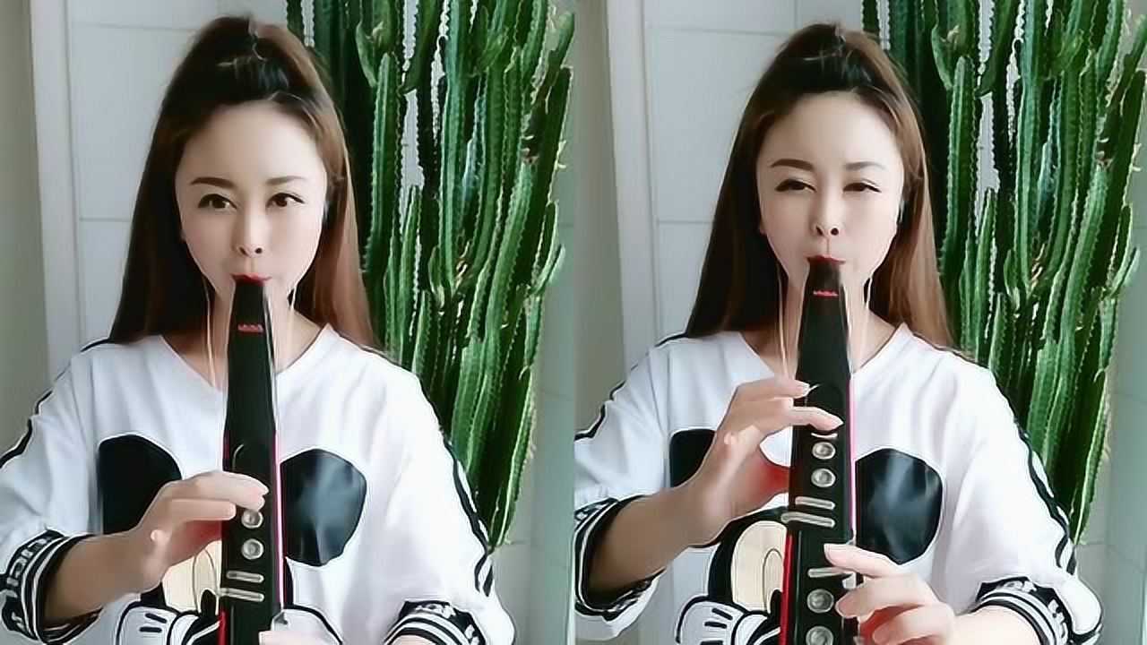 美女电吹管演奏《铁血丹心》,曲声优美动听,单曲循环了!