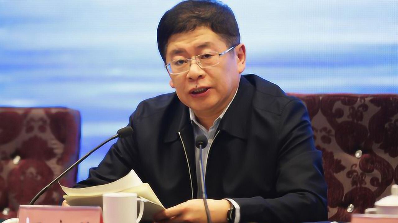 80年代贪污犯王守信庭审现场上蹦下跳拒不认罪最后被枪决