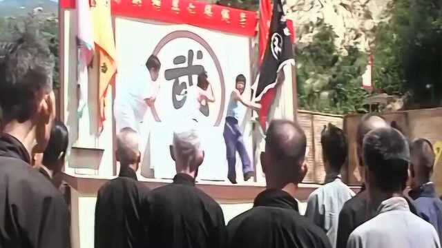 福建少林拳龙村代表战胜东和村代表,观众们都拍手称赞