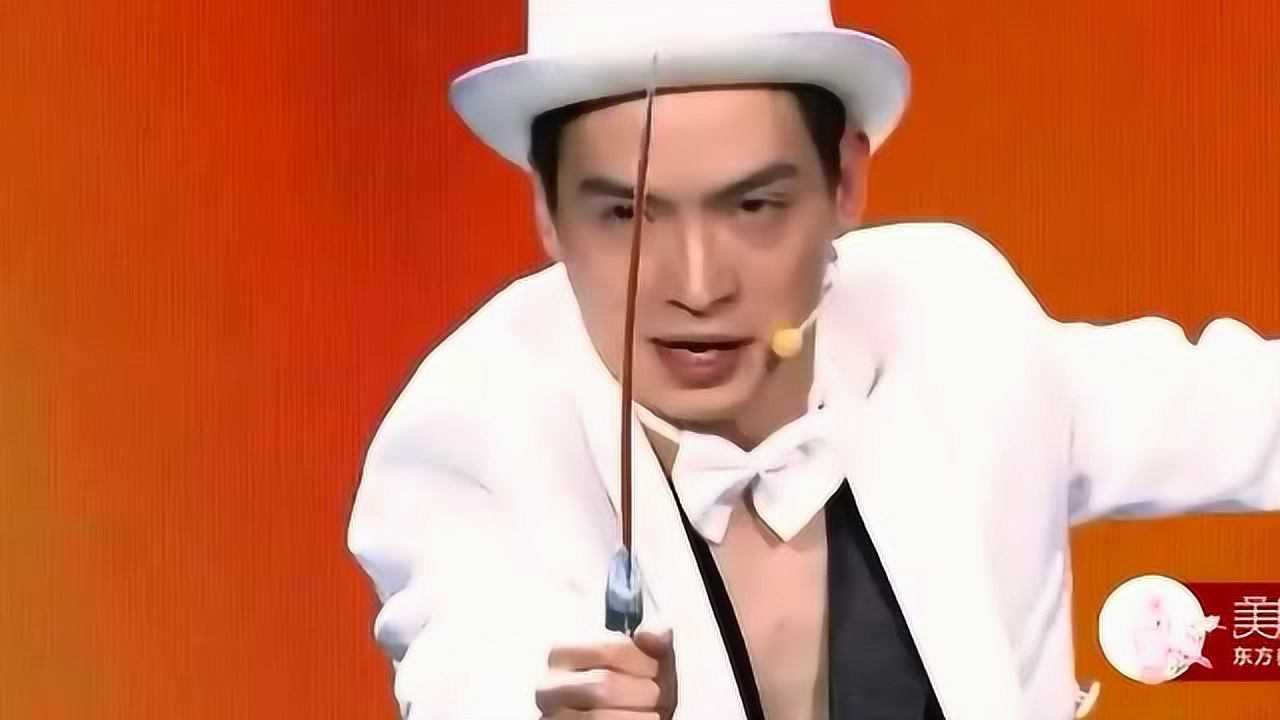 爆笑小品魔术表演上魔术师竟用意念做出这种事