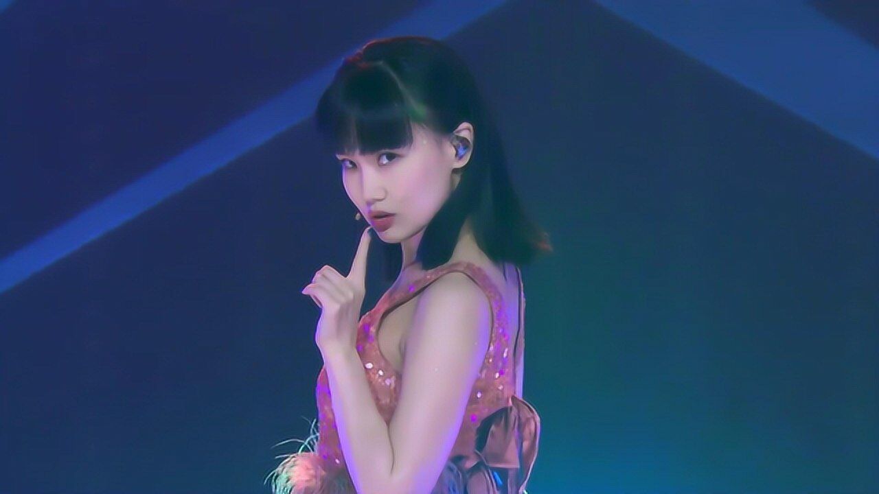 乘风破浪的姐姐黄龄首唱表演芒种太媚了吊打各路网红