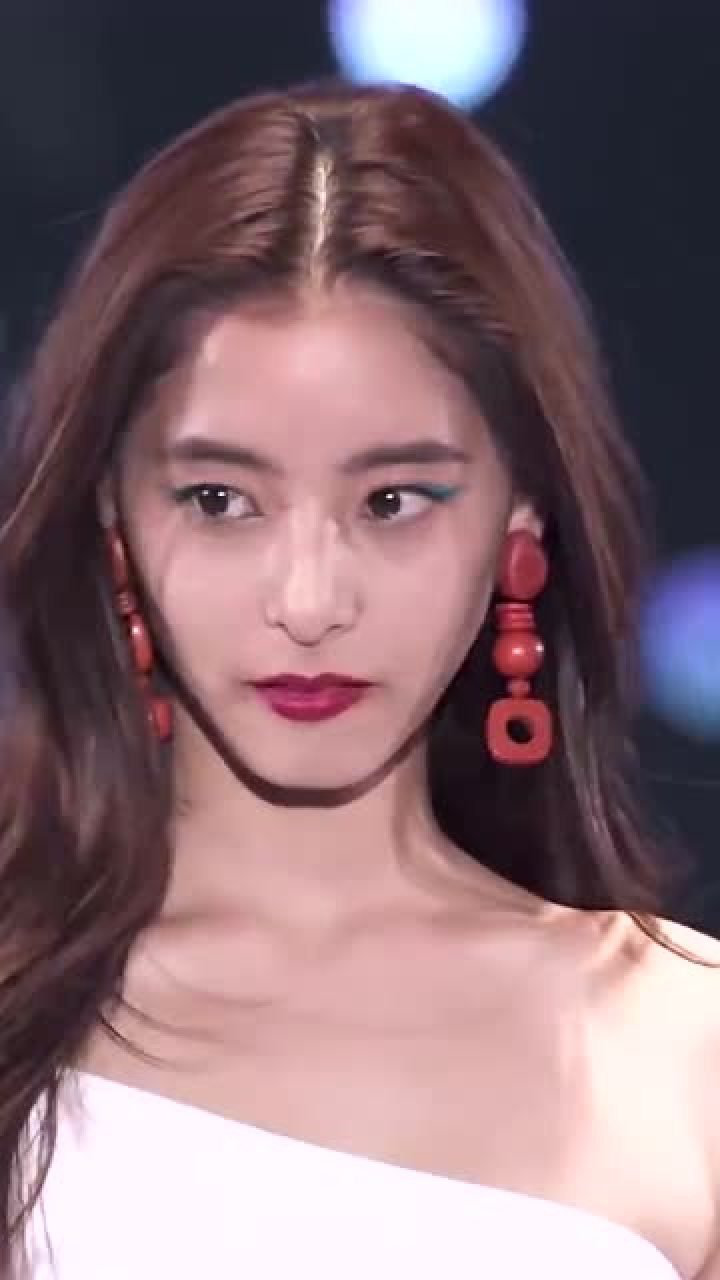 新木优子笑的时候嘴唇真的是爱心形状的这样的笑容太美了