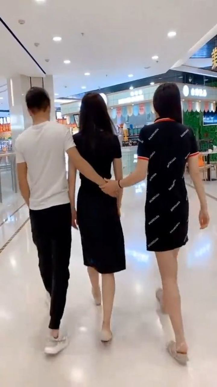 防火防盗防闺蜜男友牵手闺蜜跑了