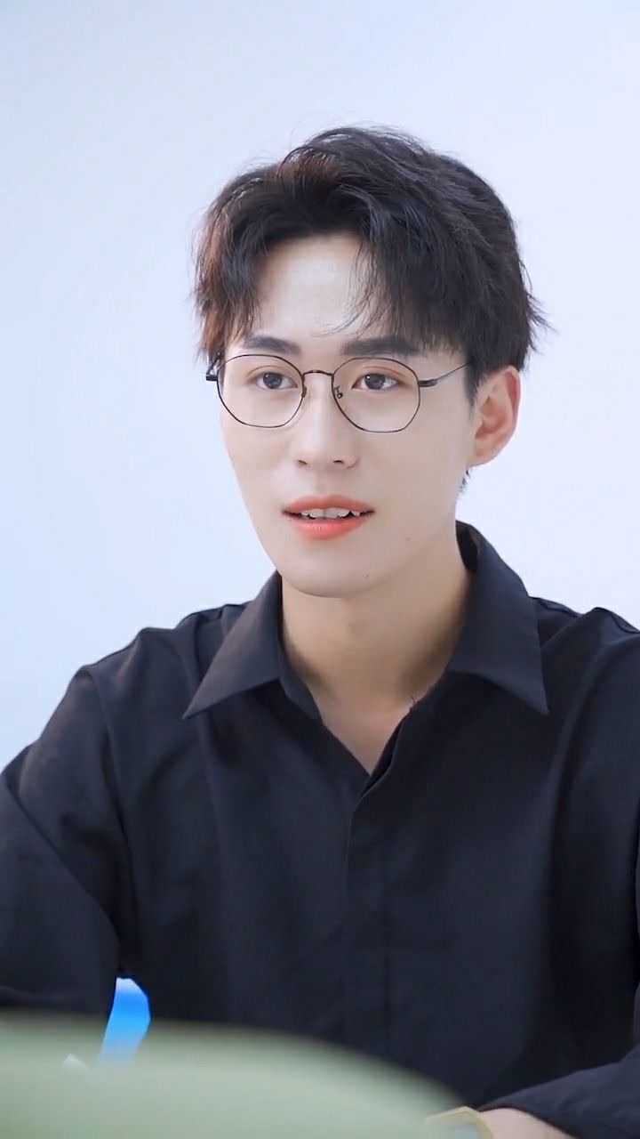 区区杠精,怎么可能难得倒我慕容壮壮