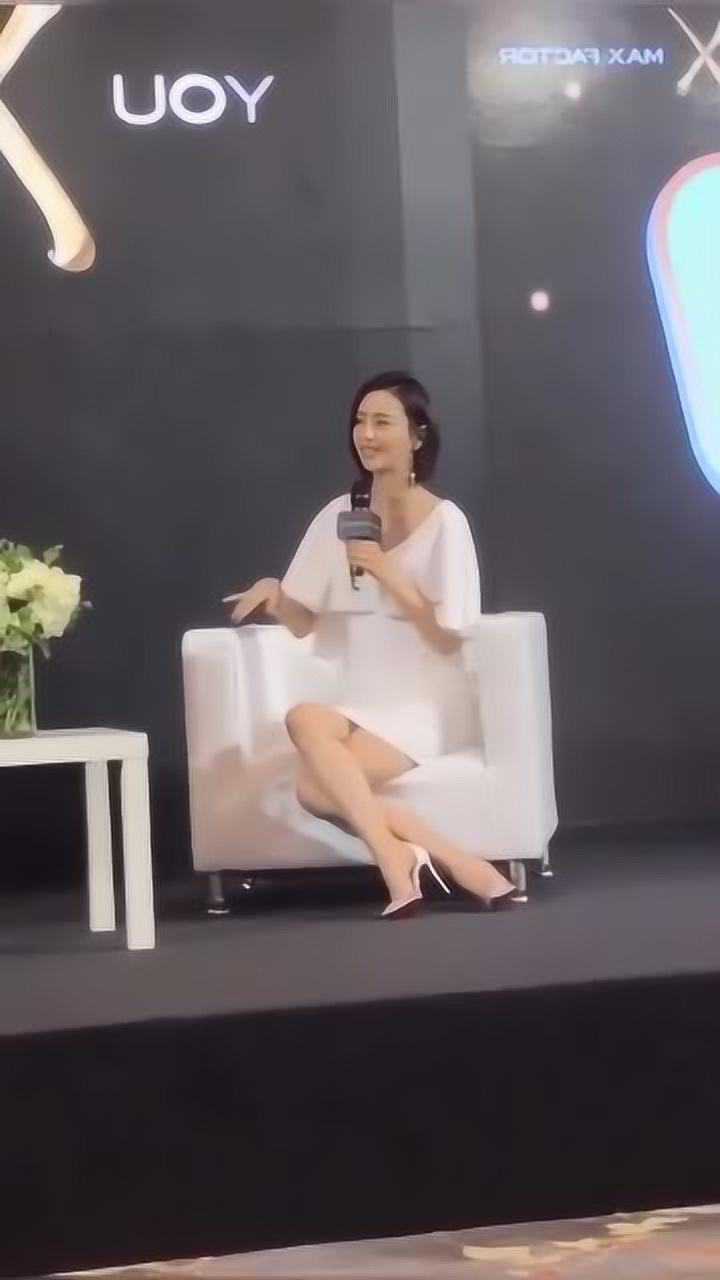 佟丽娅这坐姿满分