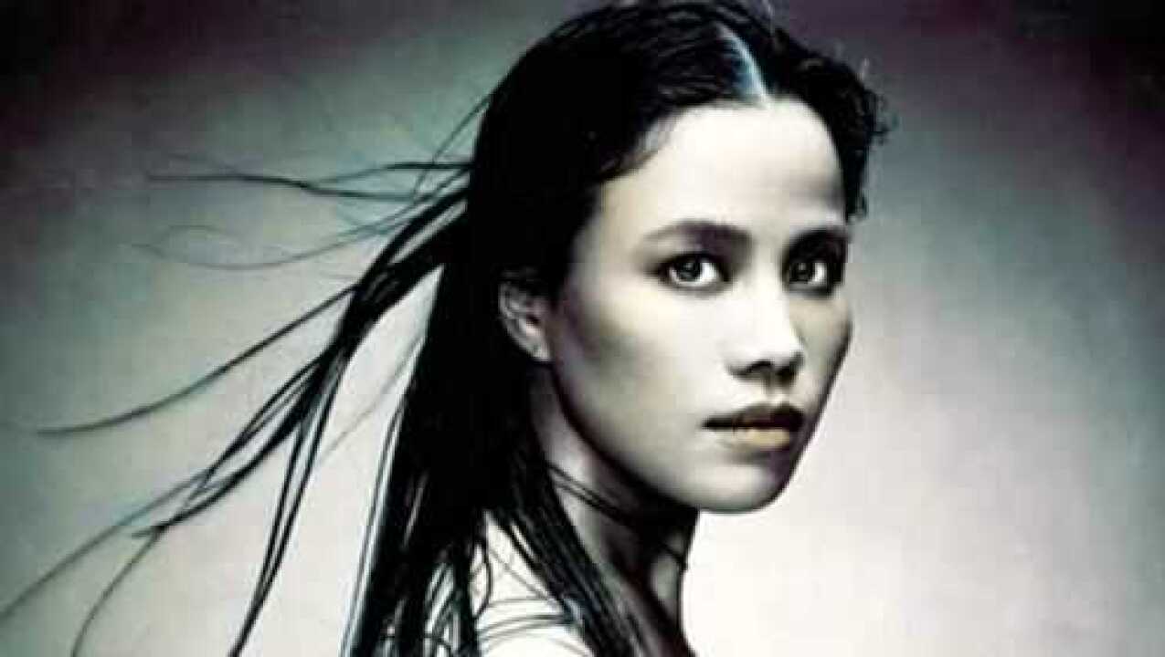 朱哲琴《一个真实的故事》,一首讲述保护丹顶鹤而牺牲的女孩歌曲_高清1080P在线观看平台_腾讯视频