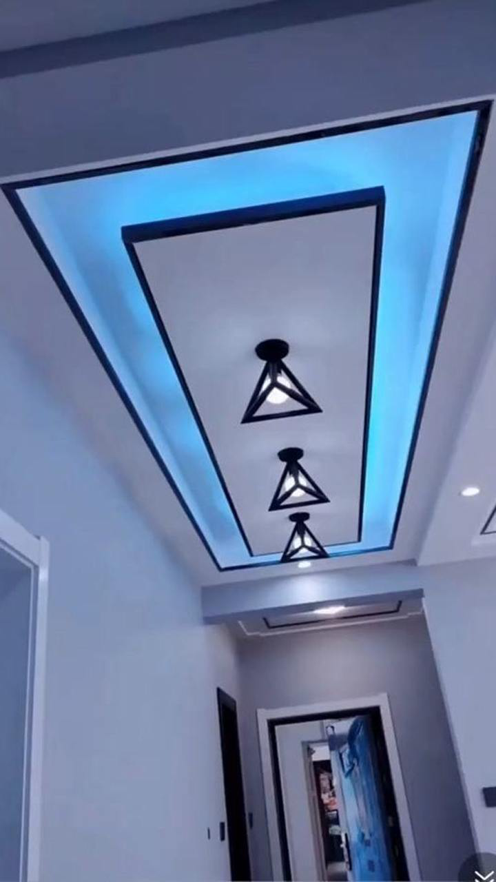 过道黑钛金吊顶实景案例