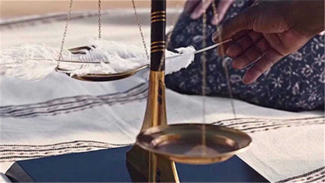 天平衡量人的善恶你的心脏和一片羽毛哪个重