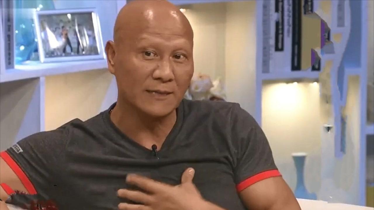 计春华杜玉明高能场面因为长得太像坏人被举报抓进派出所