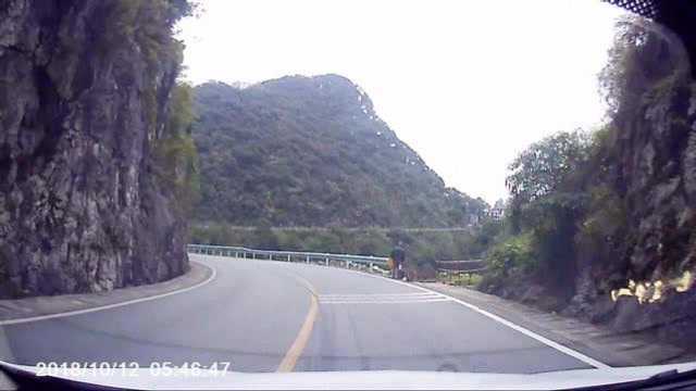 带你一路看风景:山路十八弯,飞阅贵州安顺120亩龙字田