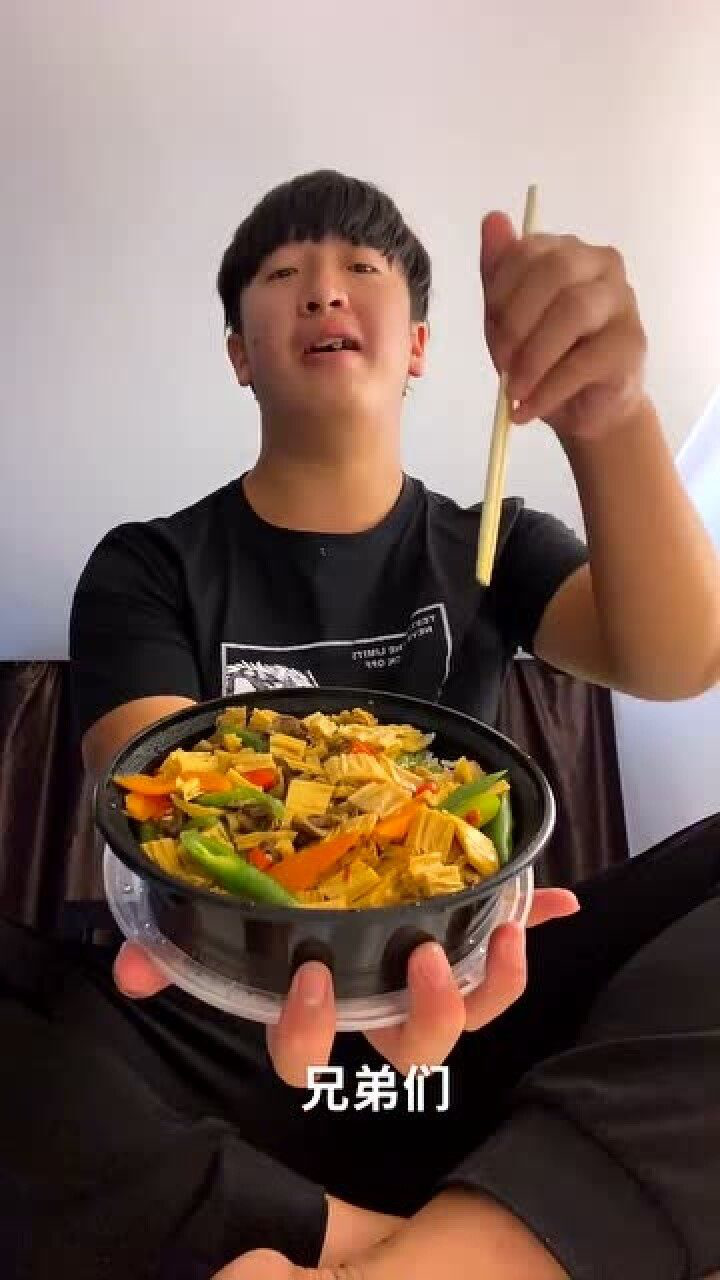 农村成杰的老规矩就是,吃饱了才能出去玩