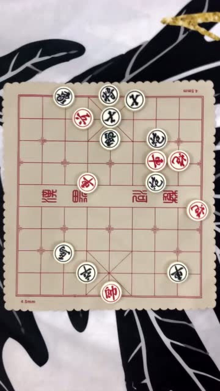 路边一局800的残棋,不少业余棋手上当受骗了,网友看到这种残局直接掀