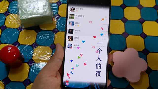 微信主题来了,有100多种创意主题任你选,总有适合你的!