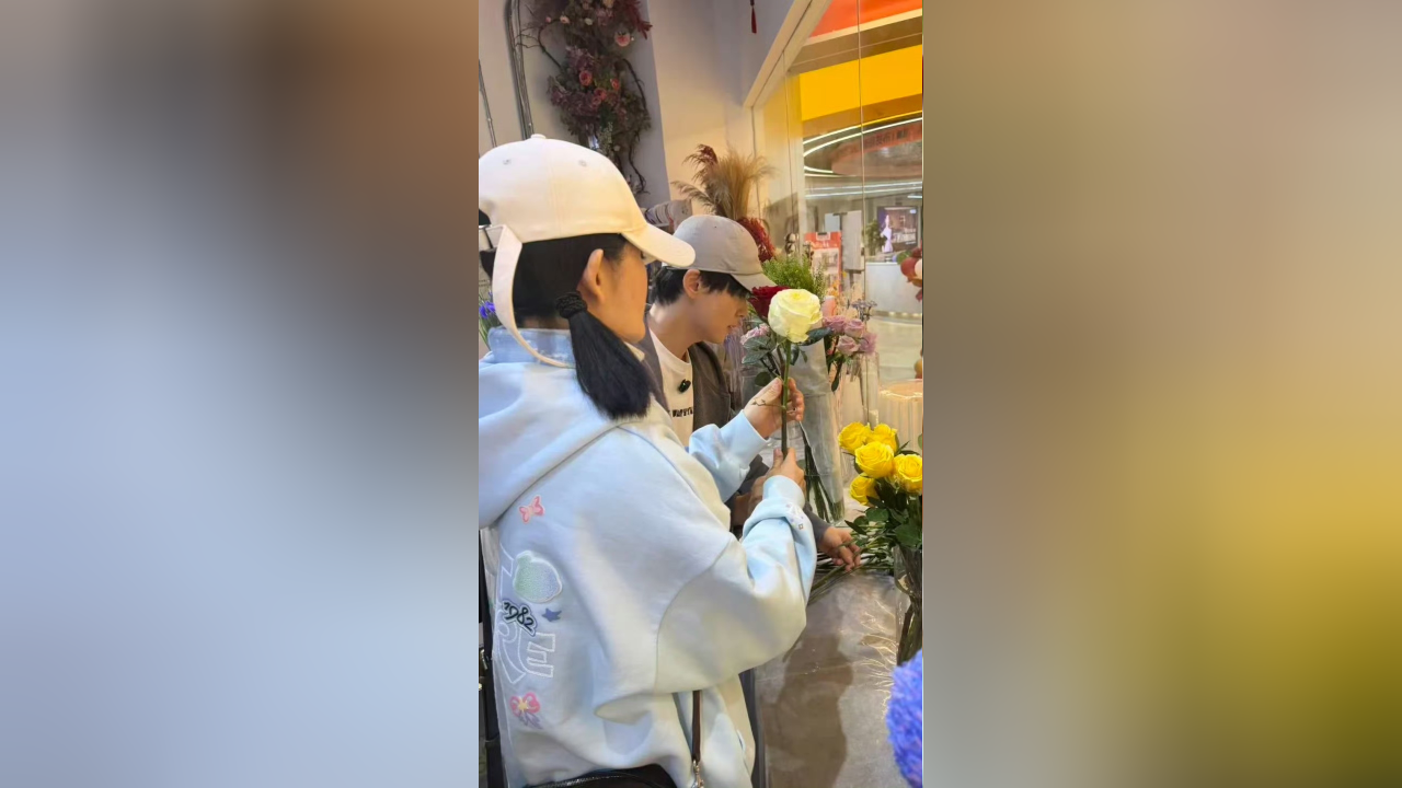真爱无疑,谢娜连续多年为老公张杰演唱会送花_腾讯新闻