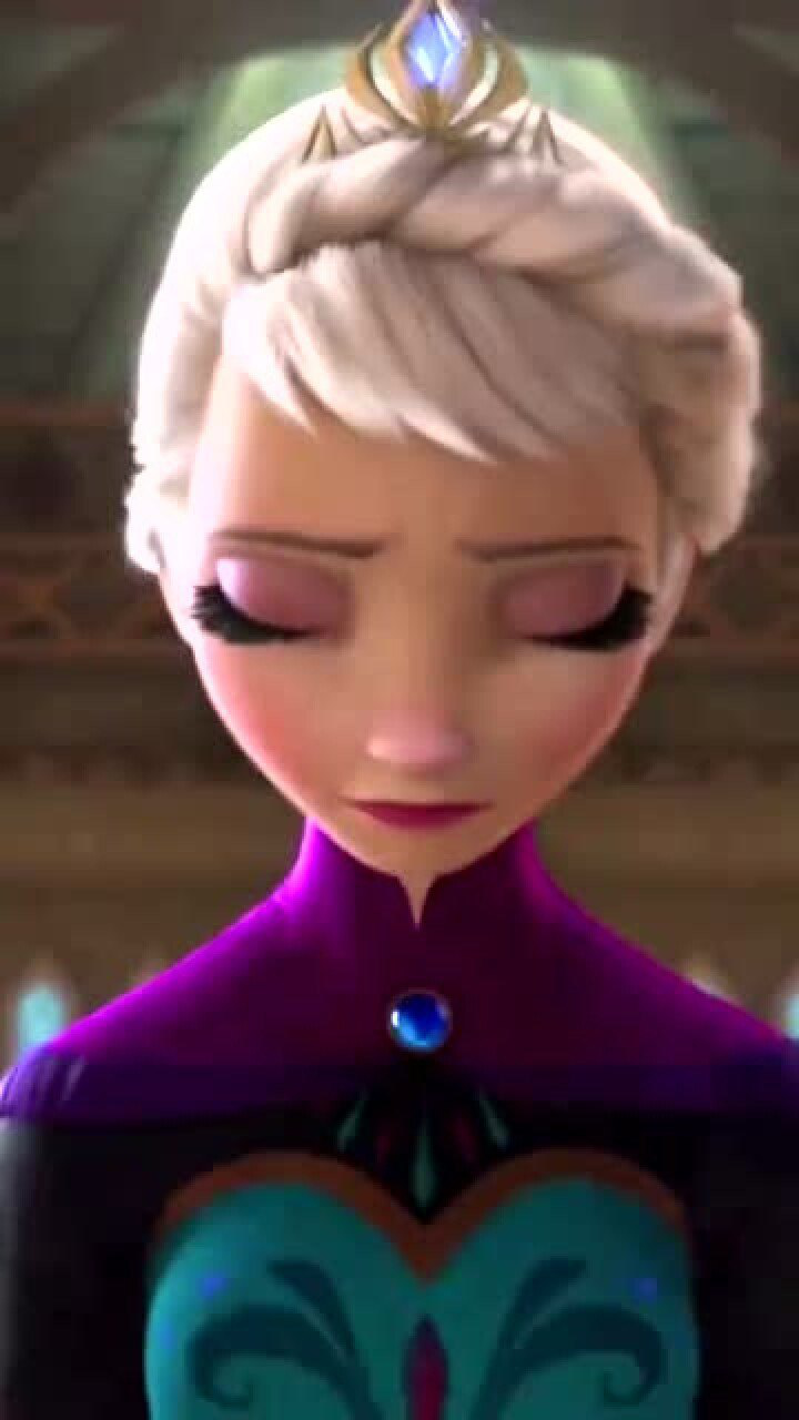 艾莎女王加冕仪式,这气质,属实不一般