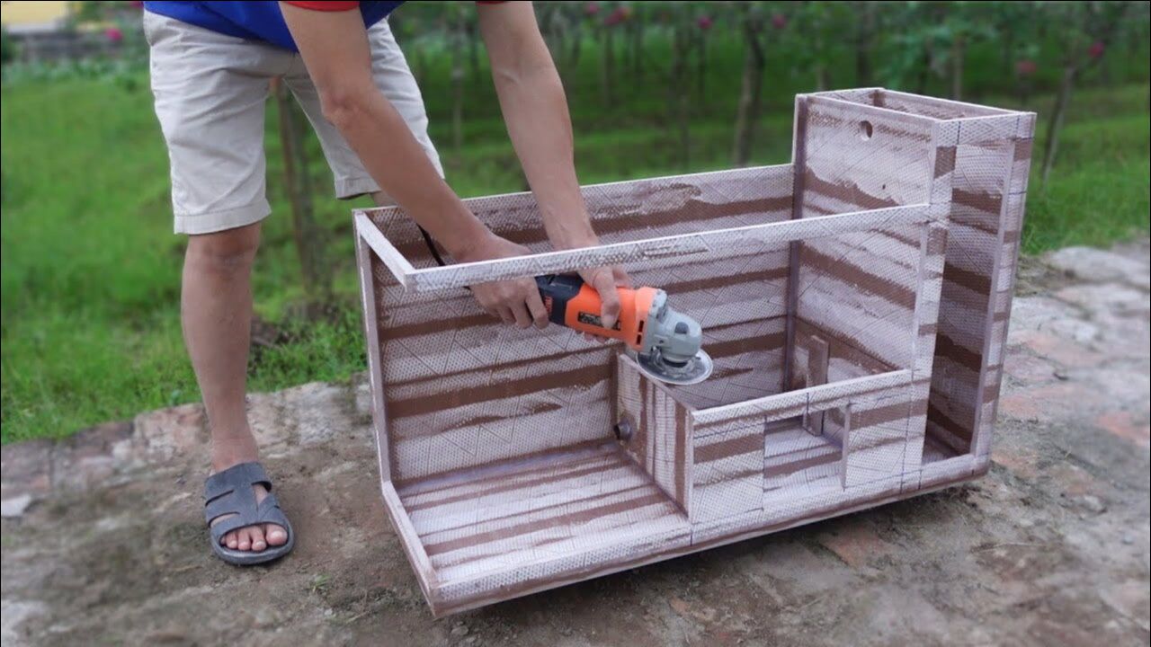 男子用瓷砖制作鱼缸看完忍不住竖起大拇指太漂亮了