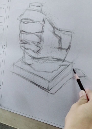 素描石膏单体手部进一步完善结构型光影型区分虚实素描静物山东联考