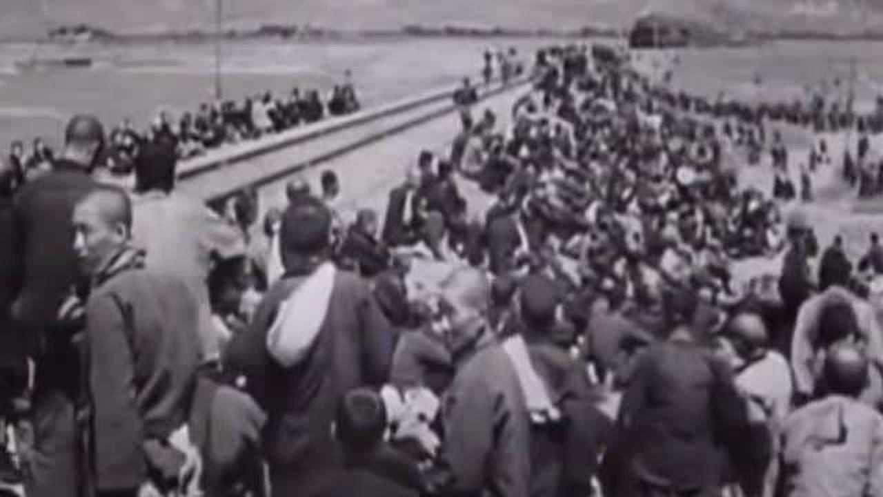珍贵历史影像:1940年抗战时期,老百姓们乘坐火车逃难场景_高清1080P在线观看平台_腾讯视频