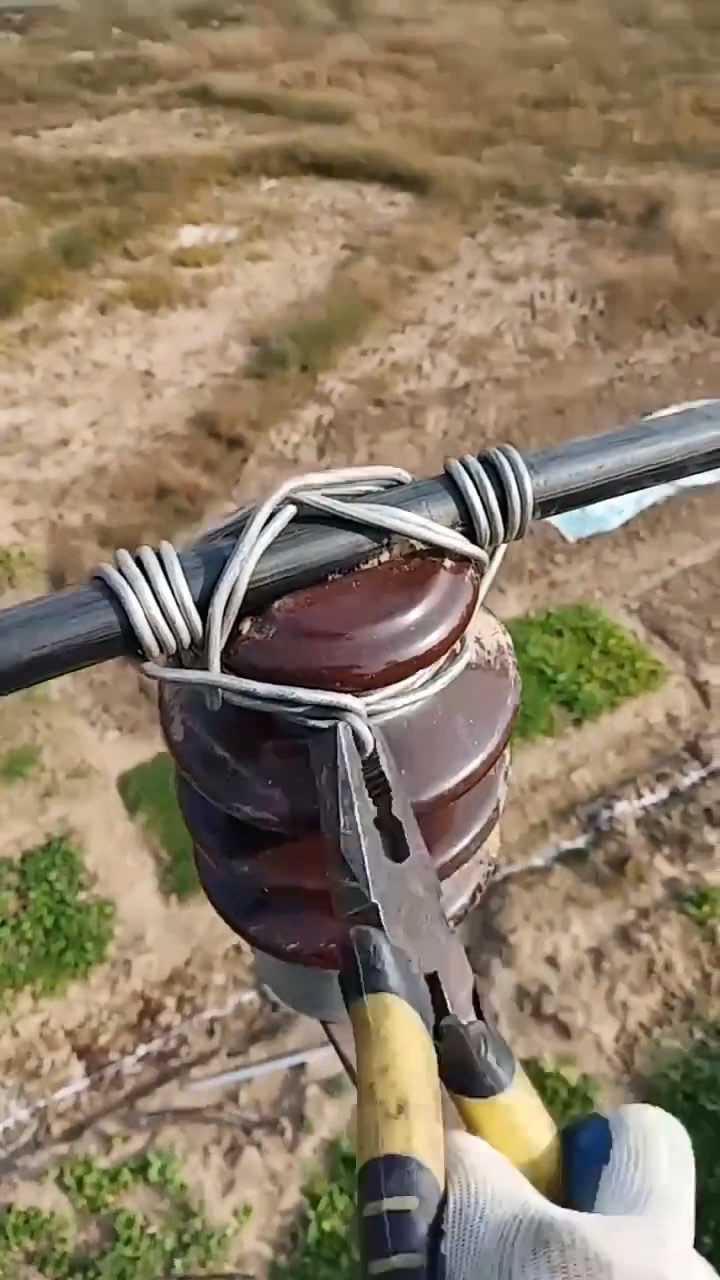 绑扎瓷瓶这样干没毛病