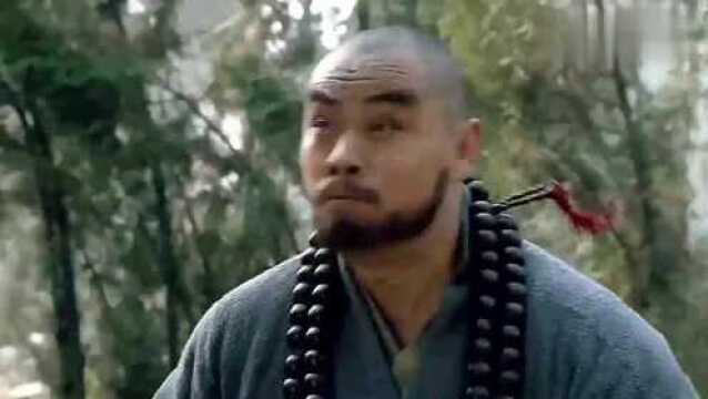 水浒传:两好汉打架,一直问和尚叫什么名字,大和尚回答真是绝了