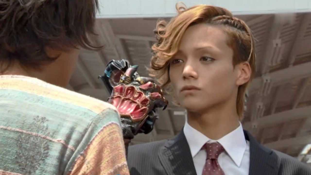 《假面骑士ooo》ankh抢走警察先生的身体,太霸道了!