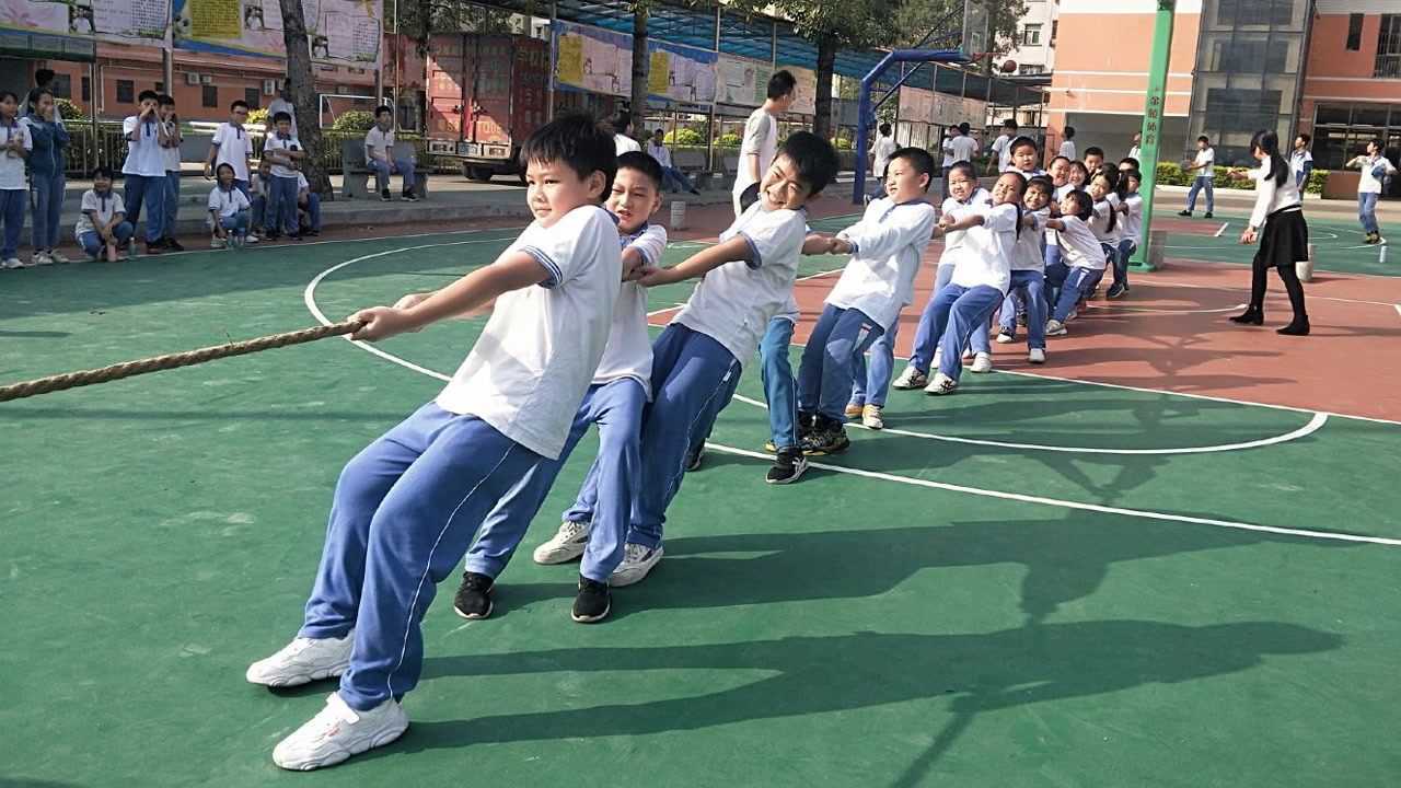 华正学校第十三届校园文化艺术节拔河比赛