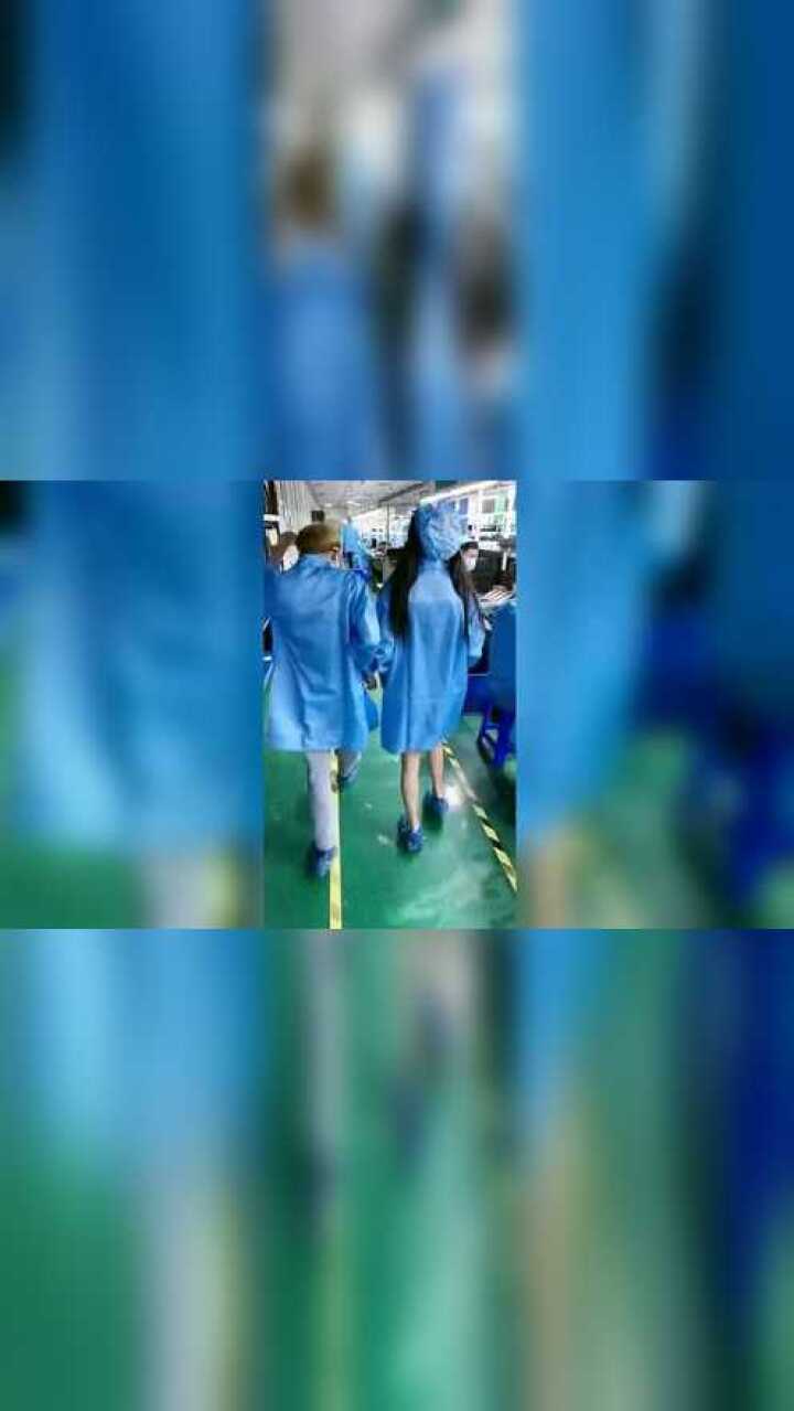 精神小伙刚进厂工作就交到女朋友了这是来干活的吗