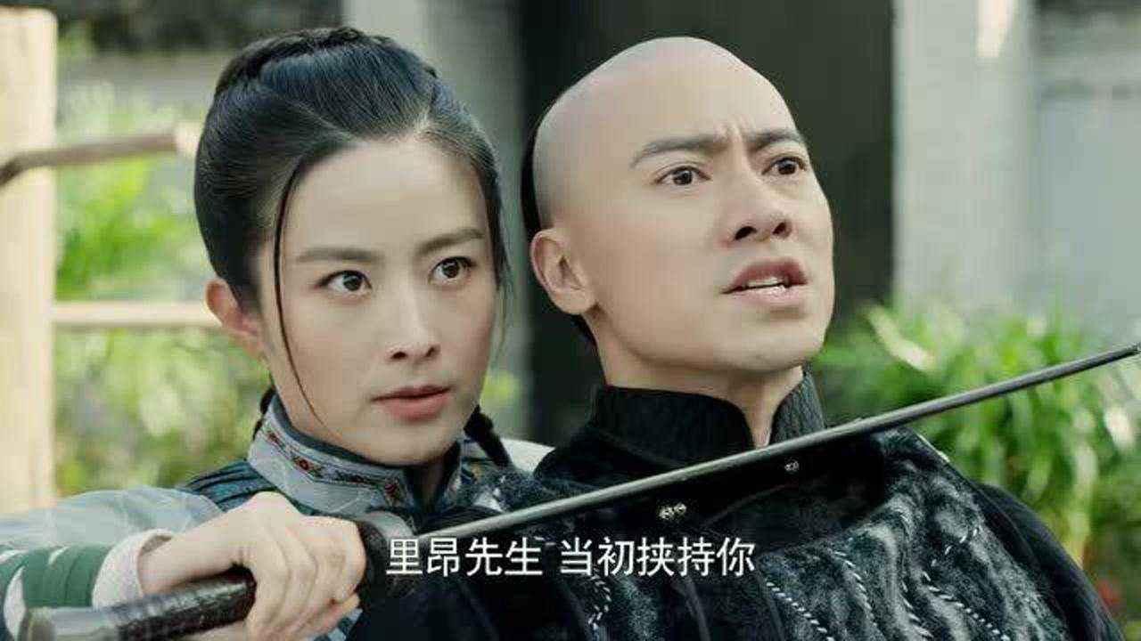 燕阳春燕阳春及时赶来挟持了马彪逼里昂放下枪可他根本不在乎马彪死活