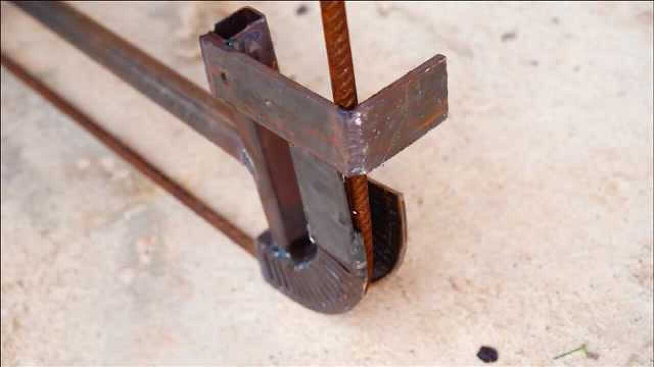 老师傅自制钢筋弯曲工具干起活来太轻松了这创意不服都不行