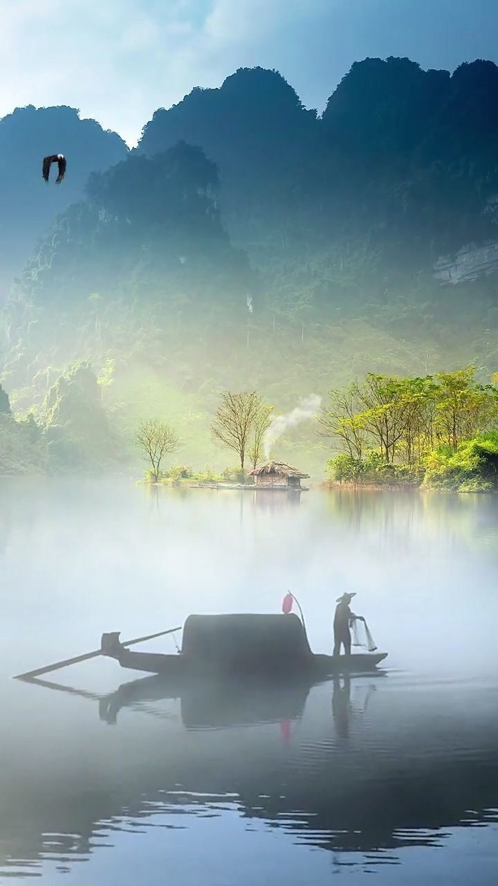 一山一水一云天一舟一屋一炊烟渔翁本是凡间客此时已是画中仙