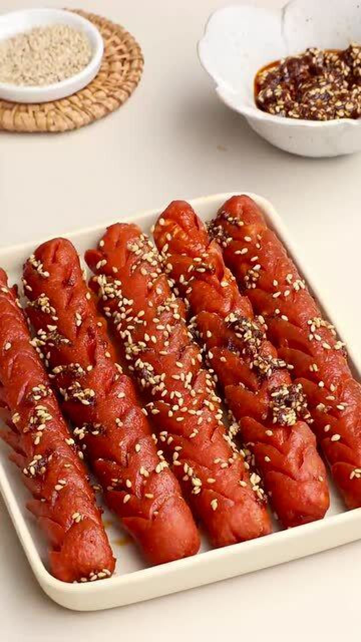 香煎孜然火腿肠,秘制酱料配方,比街头买的还香!