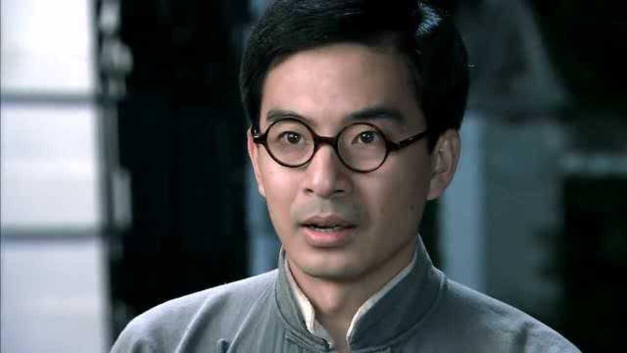 金陵秘事穷小子时隔多年,再见当年的初恋,谁知初恋已为人妻