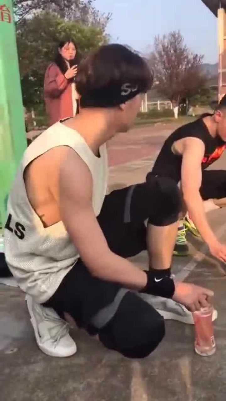 许凯的纹身你知道纹的是啥吗只有许凯铁粉才知道!