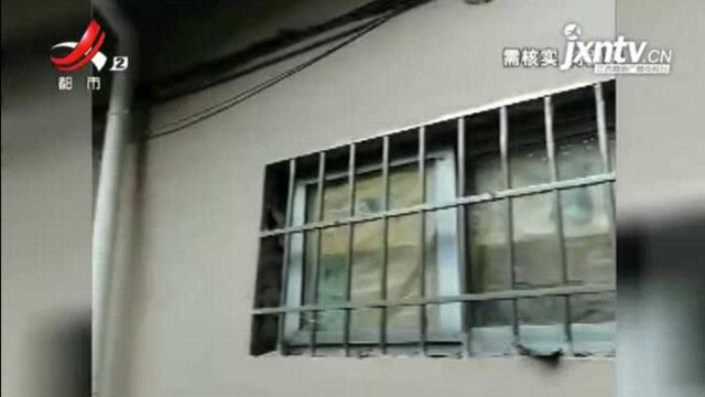 陈先生:柴米油盐酒店违章搭建 影响附近居民生活