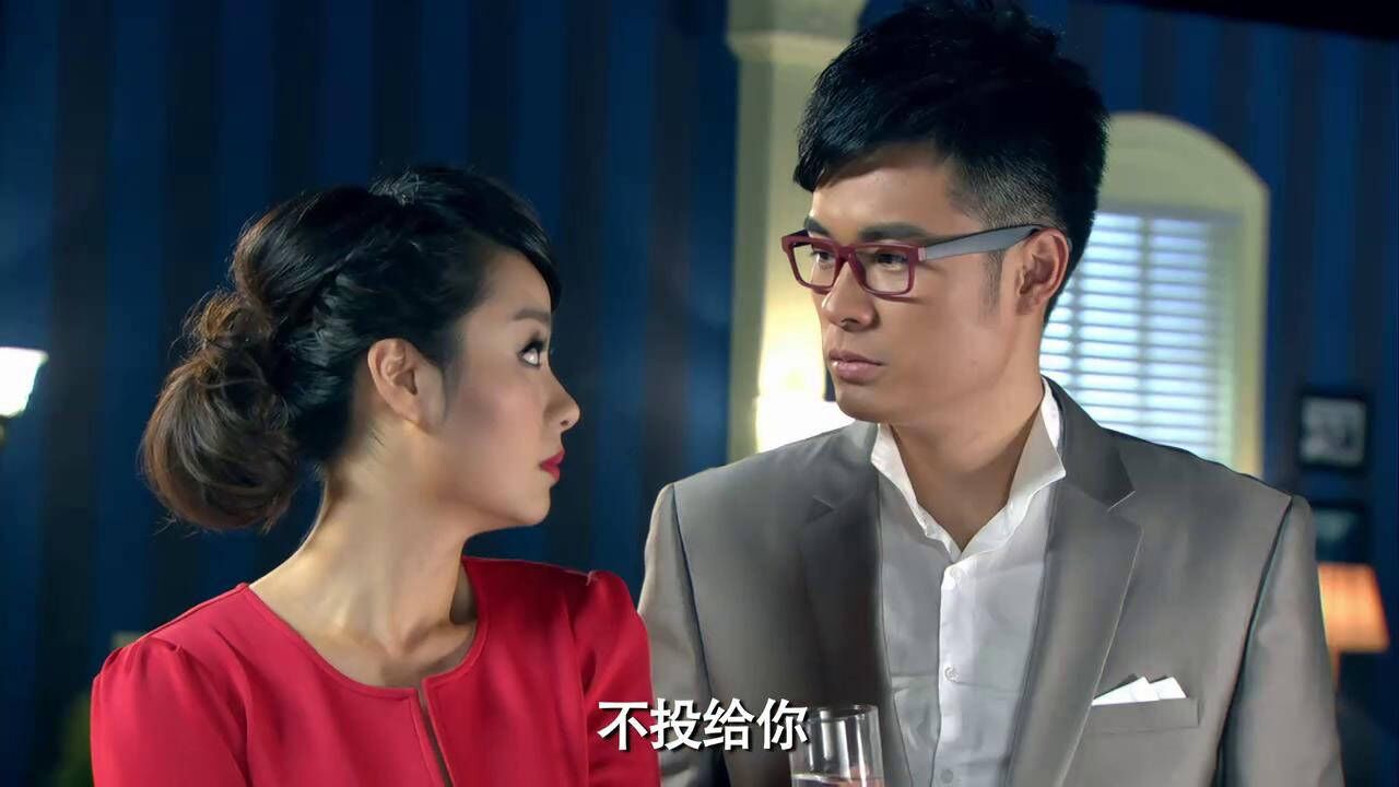 爱情公寓:曾小贤化身师奶杀手,居然征服了上司丽萨,孽缘呀!